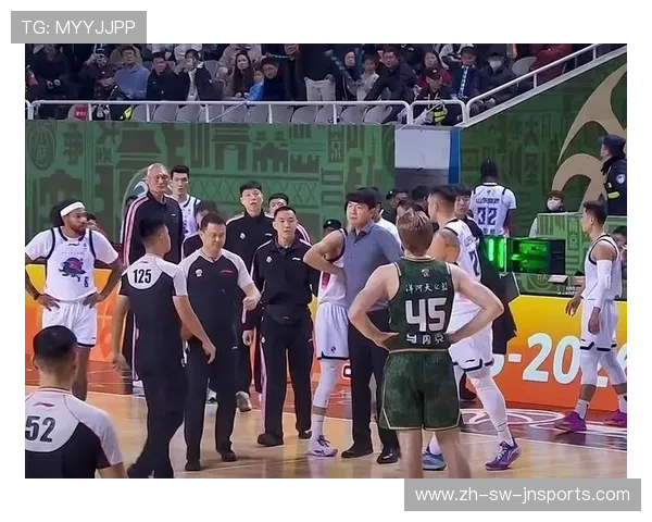 足篮跨界先锋队球员双重身份全记录揭秘足球与CBA双栖运动员传奇历程